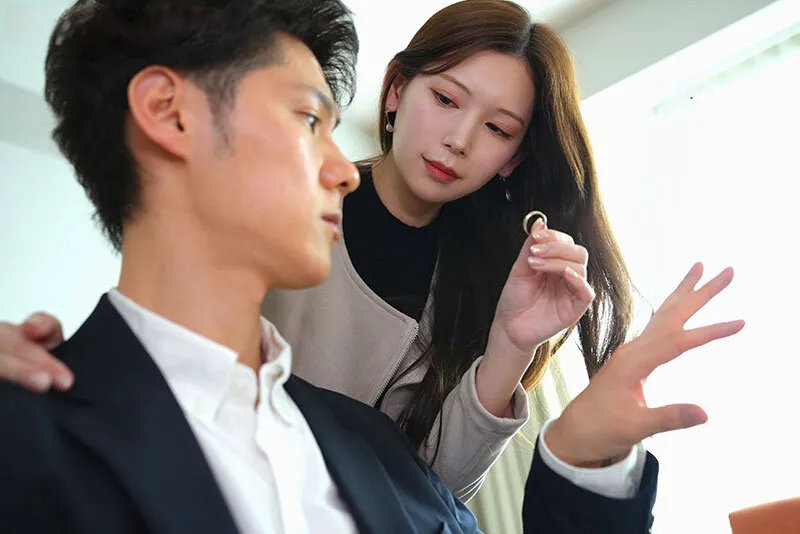 Bà xã đi đi giã ngoại, ông chồng ở nhà bị nhỏ em vợ yêu gạ quan hệ không trượt phát nào